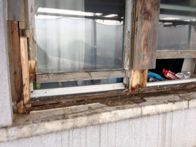 Salisbury Sash Window Repairss covers all aspects of sash windows. Repairs, renovation or even replacements. Servicing Sailisbury, Bemerton, Lower Bemerton, Bemerton Heath, Hampton Park, Churchfields, East Harnham, Laverstock, Ford and 